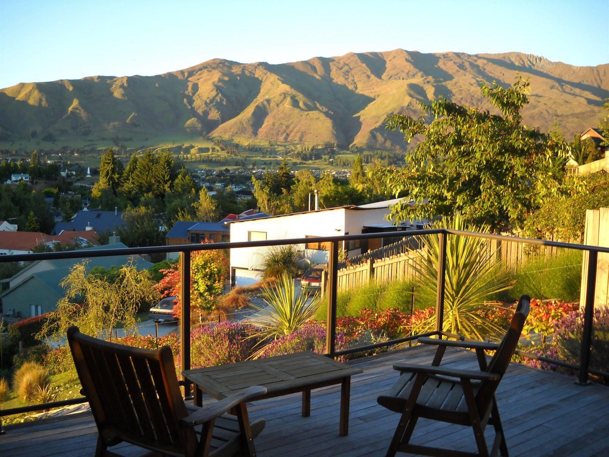 Criffel Peak View Bed&Breakfast Wanaka Exterior foto