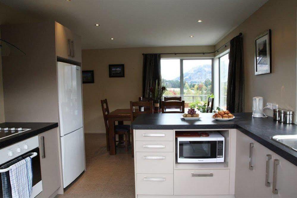 Criffel Peak View Bed&Breakfast Wanaka Exterior foto